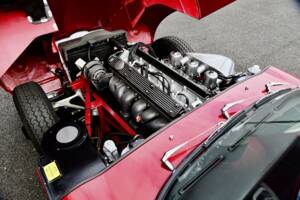 Image 27/49 de Jaguar E-Type (1970)