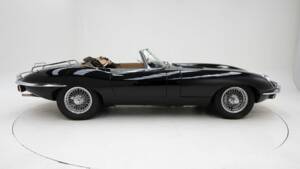 Image 9/15 de Jaguar E-Type (1969)