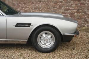 Bild 37/50 von Aston Martin V8 (1974)