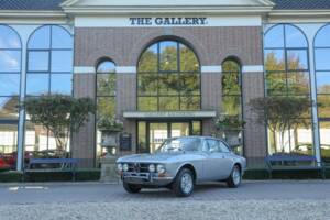 Image 8/50 of Alfa Romeo 1750 GT Veloce (1970)