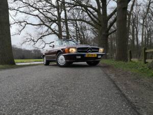 Image 29/38 de Mercedes-Benz 560 SL (1986)