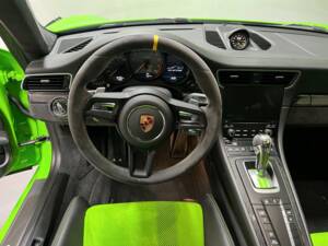 Bild 11/17 von Porsche 911 GT3 RS (2018)