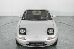Immagine 46/50 di Mazda MX-5 1.6 (1995)