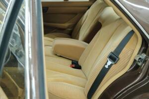 Bild 35/50 von Mercedes-Benz 280 SEL (1983)