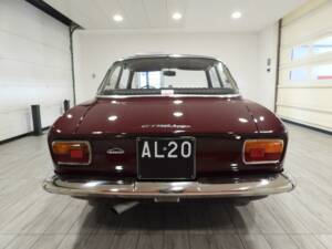 Obraz 2/10 pojazdu Alfa Romeo Giulia GT 1300 Junior (1970)