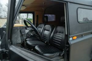 Bild 29/50 von Land Rover 90 (1985)
