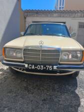 Bild 58/73 von Mercedes-Benz 300 D (1977)