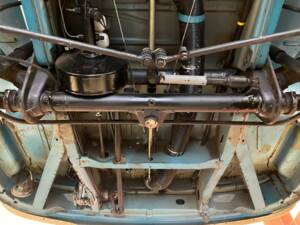 Bild 33/47 von Volkswagen T2b Kleinbus (1977)