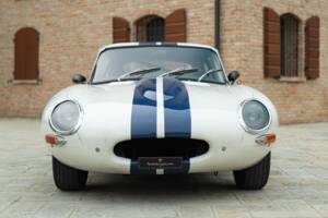Imagen 3/50 de Jaguar E-Type 3.8 (1964)