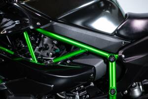 Image 22/50 of Kawasaki DUMMY (2018)