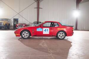 Image 13/38 of Porsche 944 (1985)