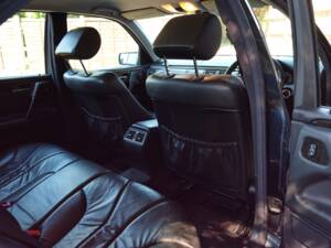 Immagine 36/50 di Mercedes-Benz E 55 AMG (1999)