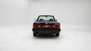 Bild 7/15 von BMW 318i (1992)