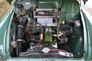 Image 15/50 of Morris Minor 1000 Traveller (1964)