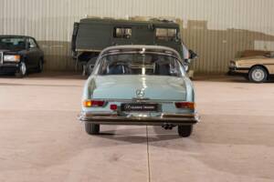 Image 4/91 of Mercedes-Benz 280 SE (1970)
