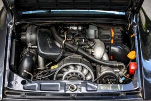 Bild 37/41 von Porsche 911 Carrera 2 (1990)
