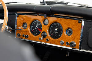 Immagine 20/39 di Jaguar XK 150 DHC (1960)