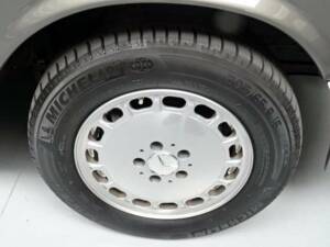 Bild 17/20 von Mercedes-Benz 300 SE (1990)