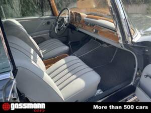 Bild 13/15 von Mercedes-Benz 220 SE b (1962)