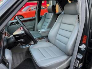 Image 11/27 of Mercedes-Benz E 500 (1994)