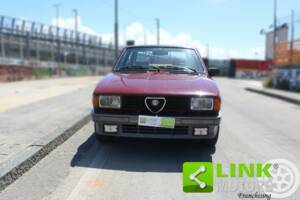 Image 2/10 of Alfa Romeo Giulietta 1.6 (1984)