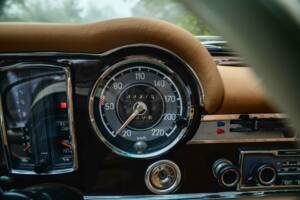 Image 20/28 of Mercedes-Benz 280 SL (1971)
