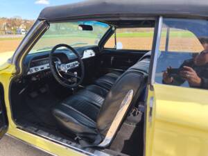 Bild 8/18 von Chevrolet Corvair Monza Convertible (1964)