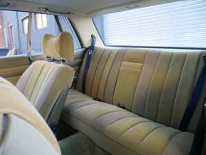 Afbeelding 37/41 van Mercedes-Benz 280 SLC (1977)