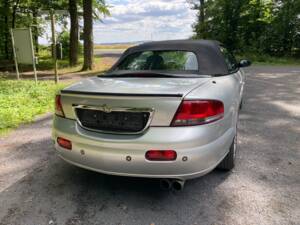 Image 6/21 of Chrysler Sebring 2.7 V6 (2001)