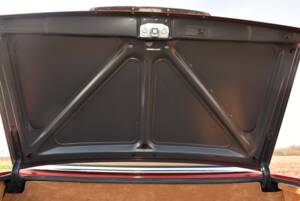 Image 60/94 of Mercedes-Benz 560 SL (1988)