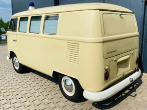 Image 5/8 of Volkswagen T1 panel van (1966)