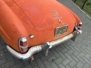 Image 13/50 of Mercedes-Benz 190 SL (1960)