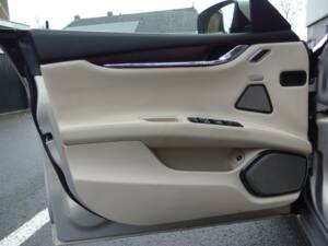 Image 33/90 of Maserati Quattroporte GTS (2013)