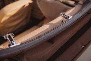 Image 66/99 of Aston Martin DB 6 Volante (1968)