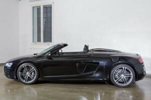 Bild 7/24 von Audi R8 V10 Spyder (2010)