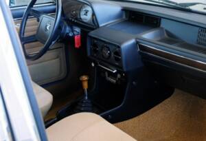 Bild 20/25 von BMW 525 (1977)