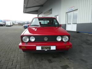 Bild 2/23 von Volkswagen Golf I Cabrio 1.8 (1990)