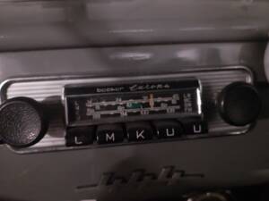 Image 13/18 of Volvo PV 444 (1954)