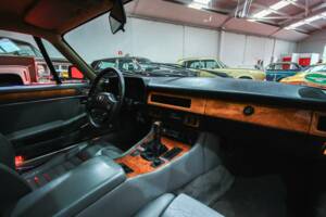 Image 14/16 of Jaguar XJ-S 3.6 (1988)