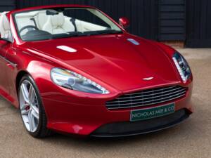 Afbeelding 13/81 van Aston Martin DB 9 Volante (2015)