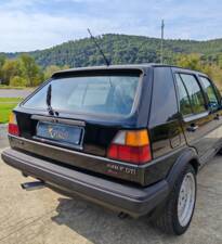 Bild 14/42 von Volkswagen Golf II GTi 16V 1.8 (1986)