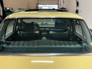 Immagine 10/35 di Mercedes-Benz 200 (1975)