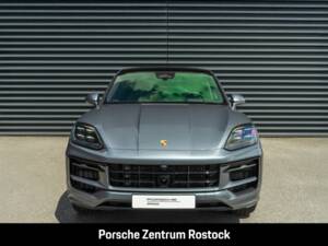 Imagen 2/38 de Porsche Cayenne Coupé E-Hybrid (2026)
