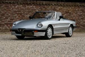 Image 18/50 de Alfa Romeo 2.0 Spider QV (1988)