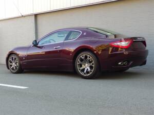 Image 4/98 of Maserati GranTurismo 4.2 (2008)