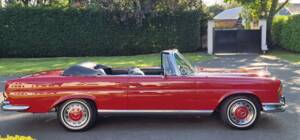 Image 5/44 of Mercedes-Benz 220 SE b (1962)