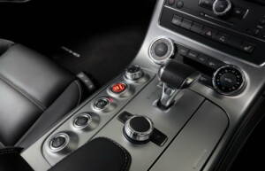 Image 25/34 of Mercedes-Benz SLS AMG (2013)