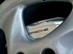 Image 29/45 of Porsche 911 Carrera 4 (1995)