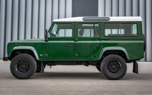 Image 2/40 of Land Rover Defender 110 300Tdi (1996)