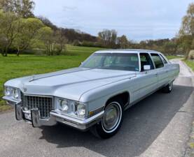 Image 2/26 of Cadillac Fleetwood 60 Special Brougham (1971)